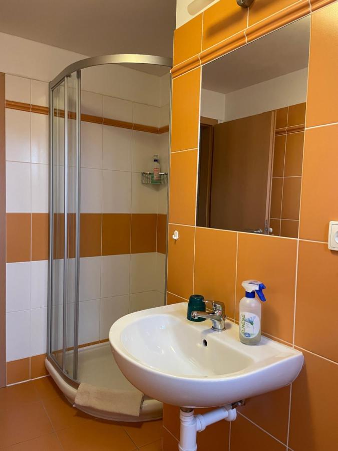 Penzion Pod Zámkem Zruc nad Sazavou Exterior foto