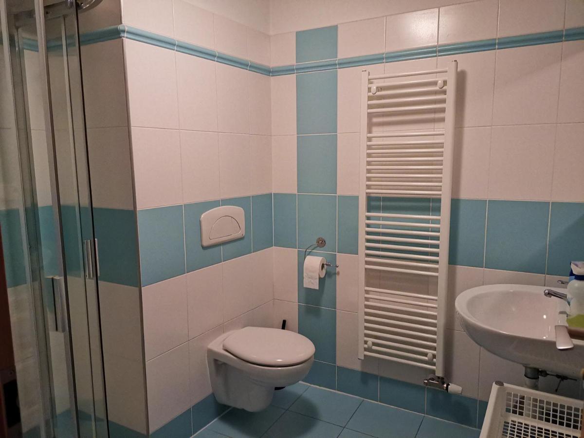 Penzion Pod Zámkem Zruc nad Sazavou Exterior foto